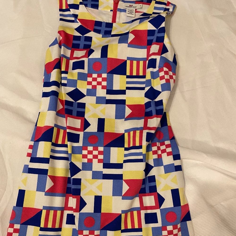 Vineyard Vines vibrant nautical sheath dress Size 4